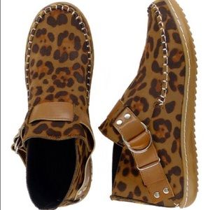 Rosy Brown Leopard Buckle Moccasin Boot